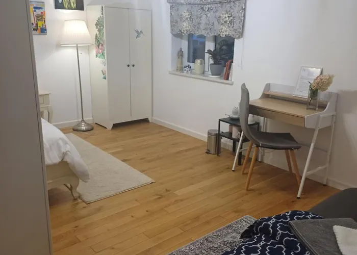 Paprotka U Rozy 23 *